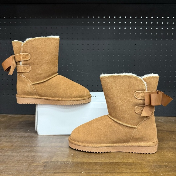 New W/ Box! Women's Dream Pairs Chestnut Brown Warm Winter Faux Fur Boots Size 7 - Picture 2 of 5